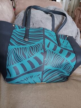 Tommy Bahama Teal and Navy Leaf-Print Tote
